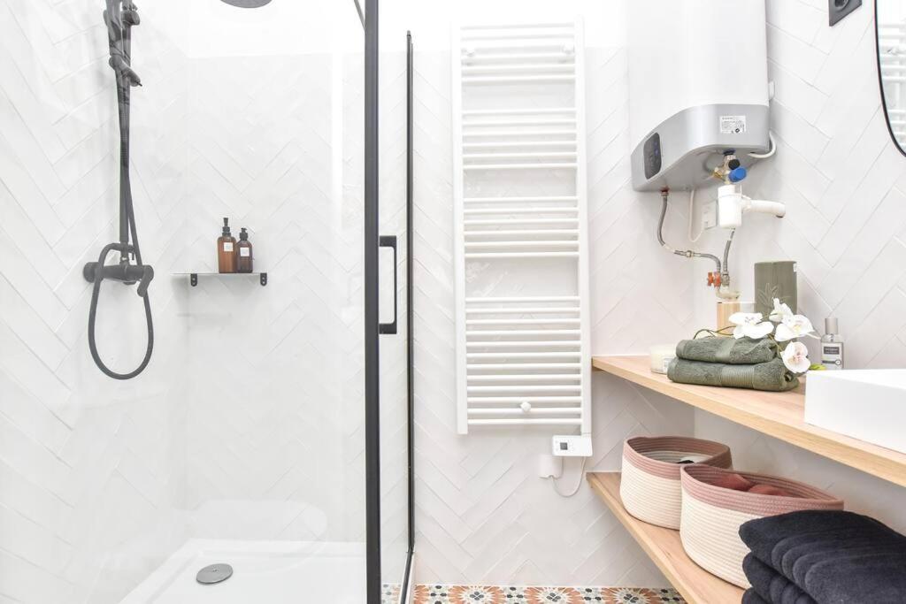 Charming Flat In Montmartre - Imhost Apartment Paris Luaran gambar