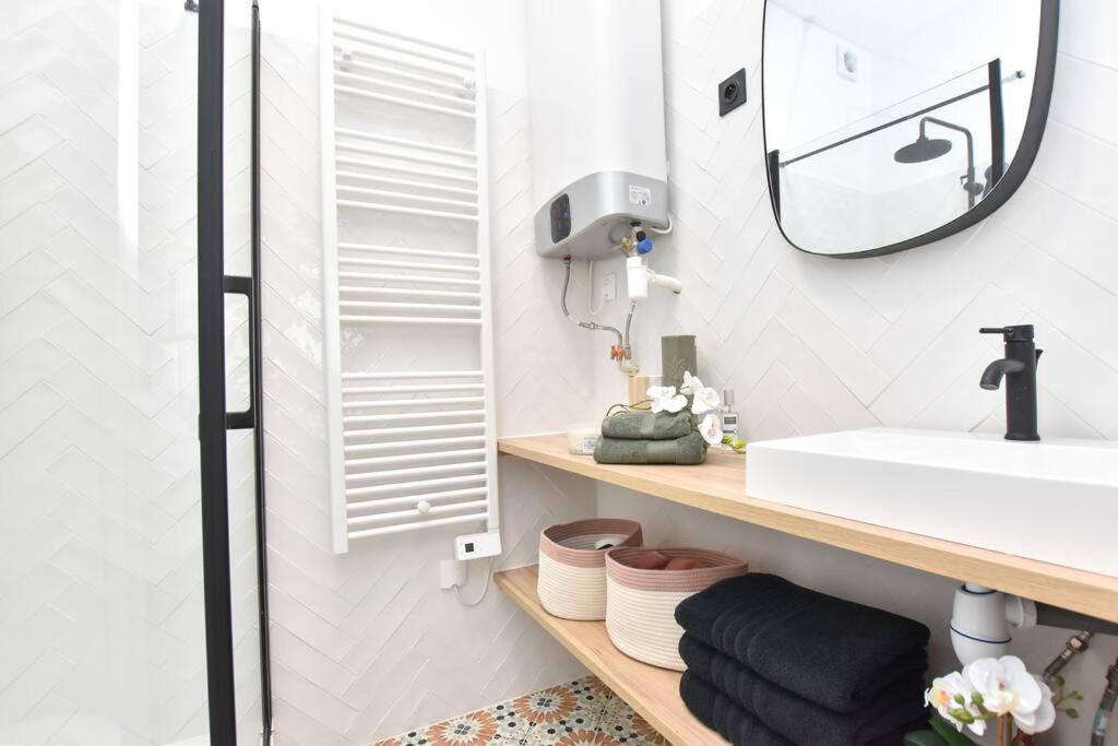 Charming Flat In Montmartre - Imhost Apartment Paris Luaran gambar